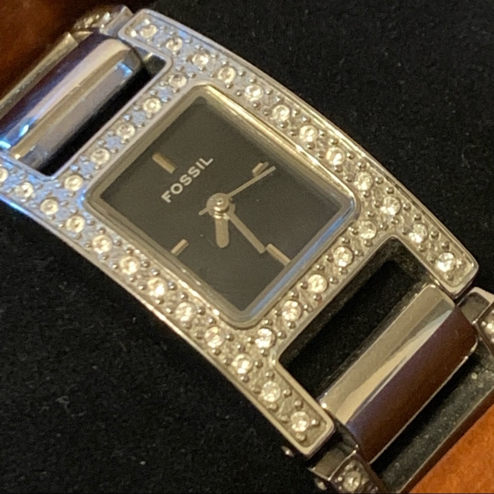 Fossil Ladies Diamond Bezel Black Dial Watch ES1172